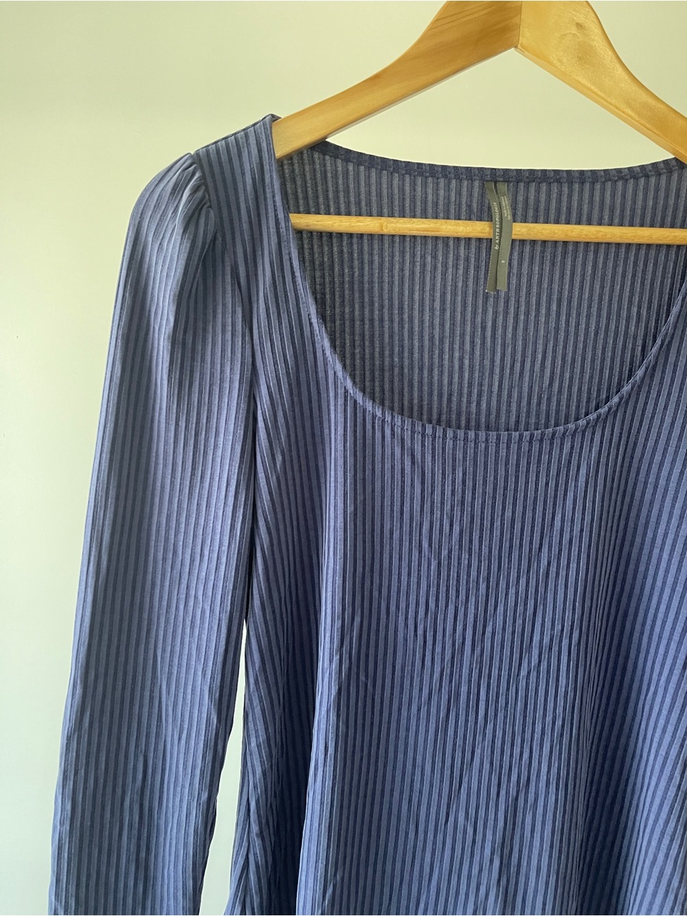 Anthropologie Navy Ribbed Scoop Neck Long Sleeve Top Size S - Picture 4 of 5